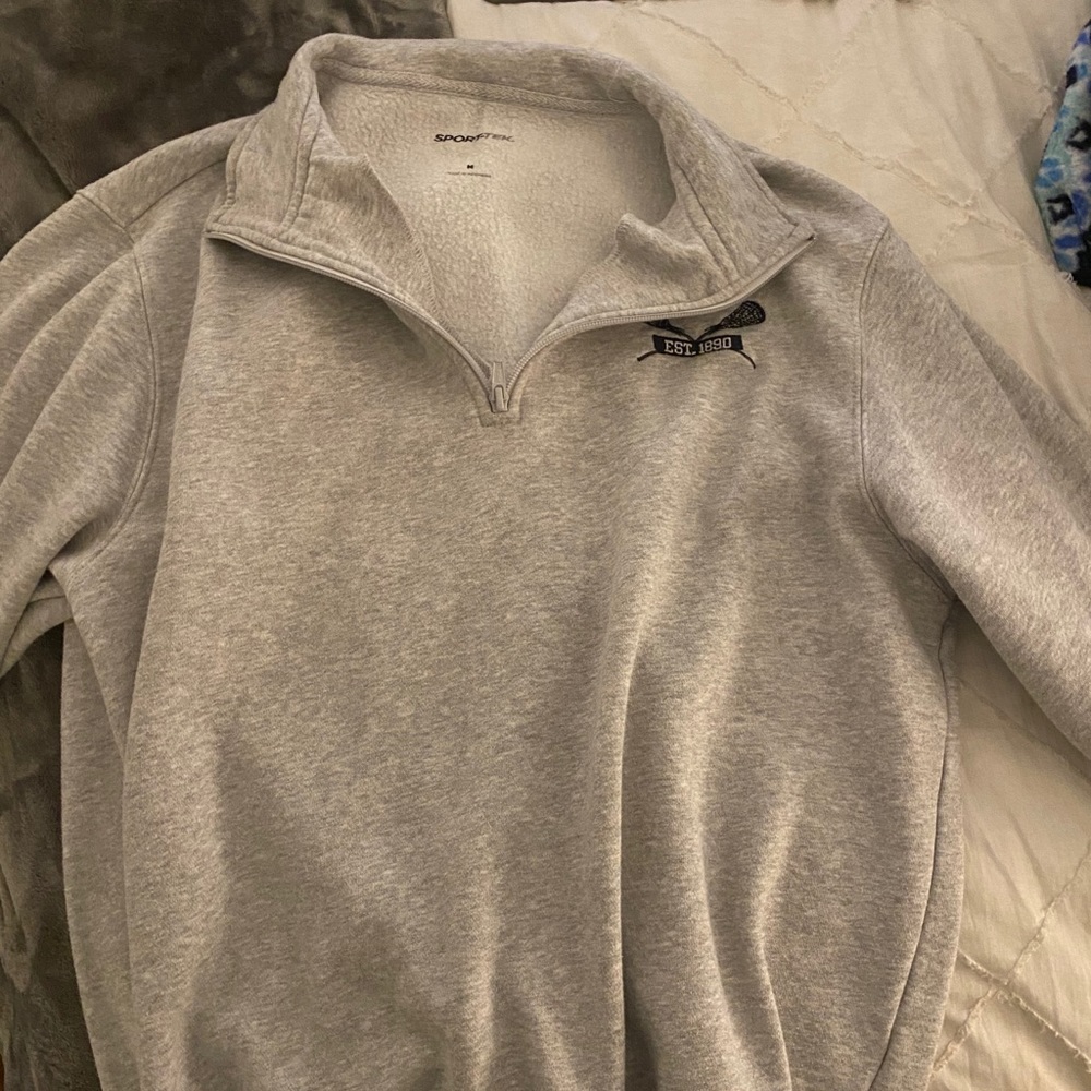 Really cute quarter zip